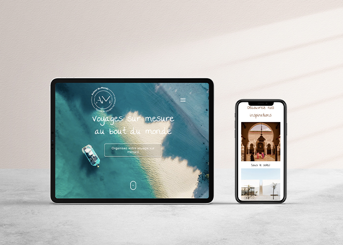 Interface d'un site internet sur plusieurs supports numériques web d'une agence de voyages sur mesure