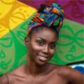 Photo d'une femme noire qui sourit